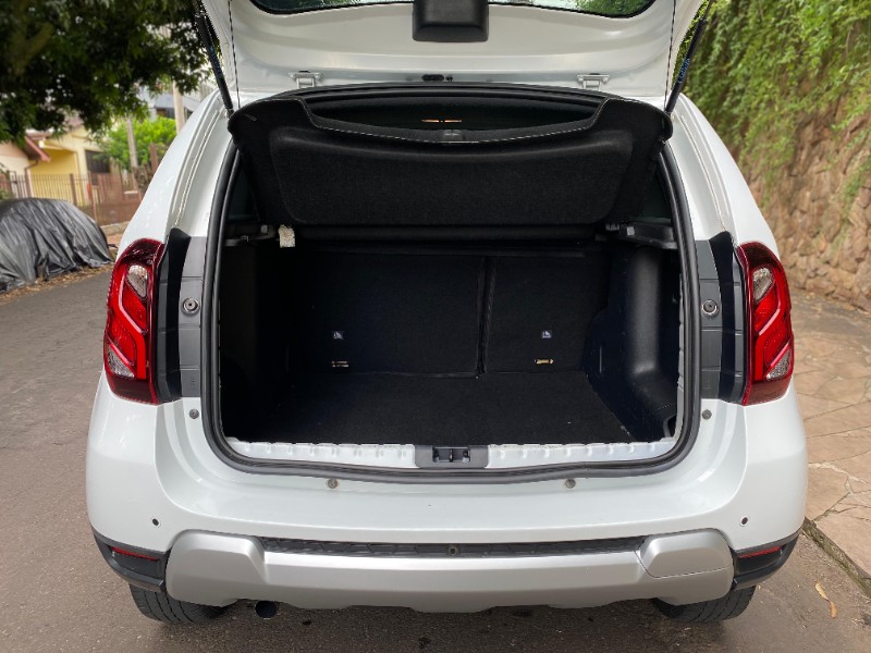 RENAULT DUSTER DYNAMIQUE 1.6 CVT 2019/2020 ESTAÇÃO DO CARRO ESTRELA / Carros no Vale