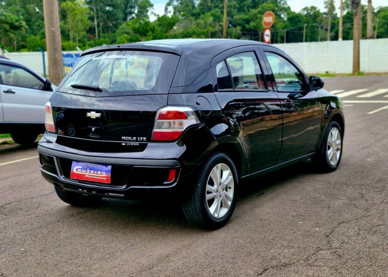 CHEVROLET AGILE 1.4 LTZ 2013/2014 CRUZEIRO MULTIMARCAS CRUZEIRO DO SUL / Carros no Vale
