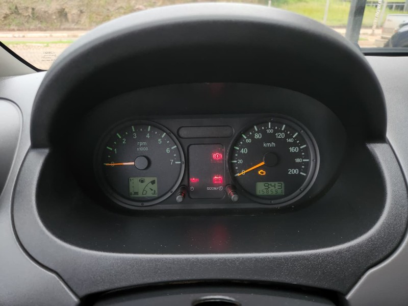 FORD FIESTA SEDAN 1.6 2004/2005 TS VEÍCULOS ANTA GORDA / Carros no Vale