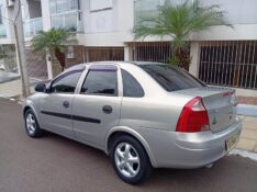 CHEVROLET CORSA SEDAN 1.0 MPFI 8V 2004/2005 ALTERNATIVA VEÍCULOS LAJEADO / Carros no Vale
