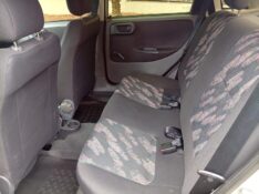 CHEVROLET CORSA SEDAN 1.0 MPFI 8V 2004/2005 ALTERNATIVA VEÍCULOS LAJEADO / Carros no Vale