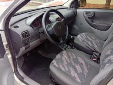 CHEVROLET CORSA SEDAN 1.0 MPFI 8V 2004/2005 ALTERNATIVA VEÍCULOS LAJEADO / Carros no Vale