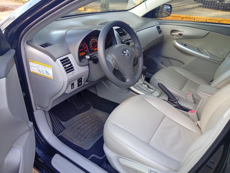 TOYOTA COROLLA 1.8 GLI 16V FLEX 4P AUTOMÁTICO 2010/2010 ALTERNATIVA VEÍCULOS LAJEADO / Carros no Vale TOYOTA COROLLA 1.8 GLI 16V FLEX 4P AUTOMÁTICO 2010/2010 ALTERNATIVA VEÍCULOS LAJEADO / Carros no Vale