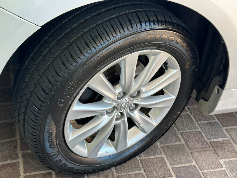 TOYOTA COROLLA ALTIS 2.0 2011/2012 SÉTIMA VEÍCULOS GUAPORÉ / Carros no Vale TOYOTA COROLLA ALTIS 2.0 2011/2012 SÉTIMA VEÍCULOS GUAPORÉ / Carros no Vale