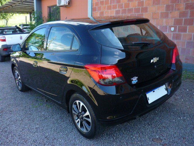 CHEVROLET ONIX HATCH LTZ 1.4 8V FLEXPOWER 5P MEC. 2014/2014 PREMIUM AUTOMÓVEIS ARROIO DO MEIO / Carros no Vale