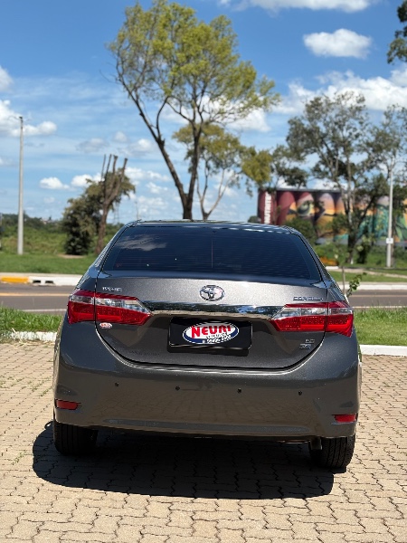 TOYOTA COROLLA 2.0 XEI 16V FLEX 4P AUTOMÁTICO 2014/2015 NEURI VEÍCULOS LAJEADO / Carros no Vale