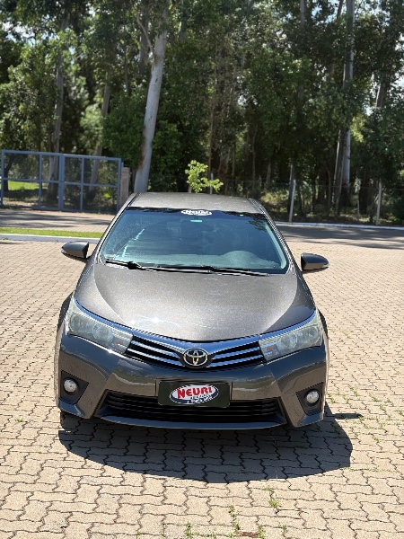 TOYOTA COROLLA 2.0 XEI 16V FLEX 4P AUTOMÁTICO 2014/2015 NEURI VEÍCULOS LAJEADO / Carros no Vale