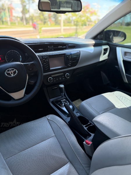 TOYOTA COROLLA 2.0 XEI 16V FLEX 4P AUTOMÁTICO 2014/2015 NEURI VEÍCULOS LAJEADO / Carros no Vale