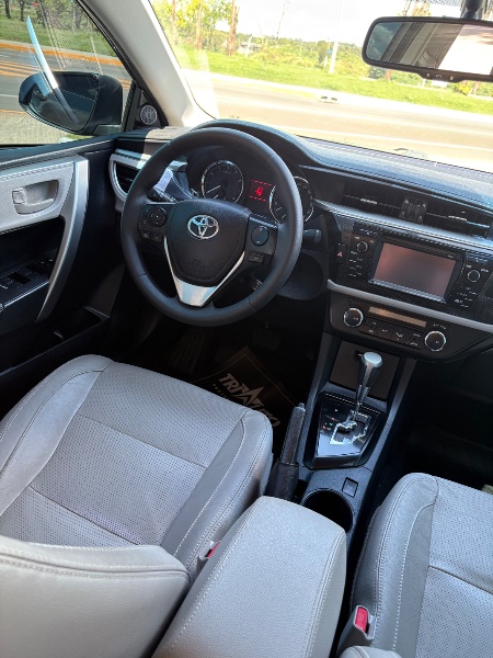 TOYOTA COROLLA 2.0 XEI 16V FLEX 4P AUTOMÁTICO 2014/2015 NEURI VEÍCULOS LAJEADO / Carros no Vale