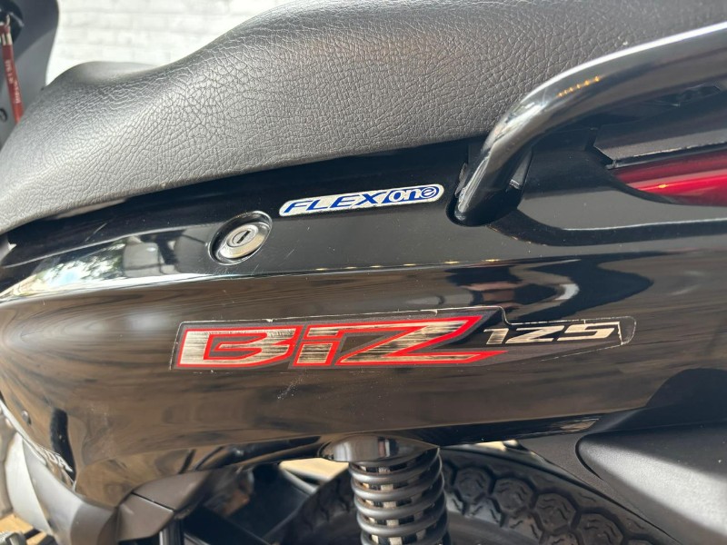 HONDA MOTOS BIZ 125 ES /2014 RT 811 VEÍCULOS ARROIO DO MEIO / Carros no Vale