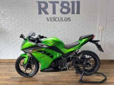 KAWASAKI NINJA 300 /2024 RT 811 VEÍCULOS ARROIO DO MEIO / Carros no Vale