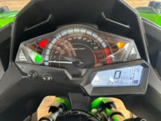 KAWASAKI NINJA 300 /2024 RT 811 VEÍCULOS ARROIO DO MEIO / Carros no Vale