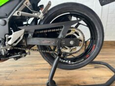 KAWASAKI NINJA 300 /2024 RT 811 VEÍCULOS ARROIO DO MEIO / Carros no Vale