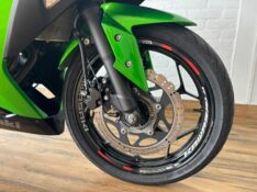 KAWASAKI NINJA 300 /2024 RT 811 VEÍCULOS ARROIO DO MEIO / Carros no Vale