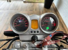 HONDA MOTOS CB 250 TWISTER /2006 RT 811 VEÍCULOS ARROIO DO MEIO / Carros no Vale