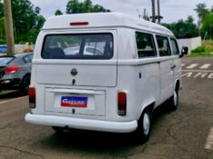 VOLKSWAGEN KOMBI 1.4 9LUGARES IMPÉCAVEL 2011/2012 CRUZEIRO MULTIMARCAS CRUZEIRO DO SUL / Carros no Vale