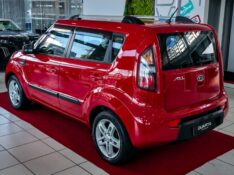 KIA SOUL 1.6/ 16V MEC. 2010/2011 DUARTE VEÍCULOS PORTO ALEGRE / Carros no Vale