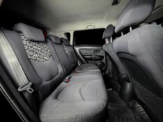 KIA SOUL 1.6/ 16V MEC. 2010/2011 DUARTE VEÍCULOS PORTO ALEGRE / Carros no Vale