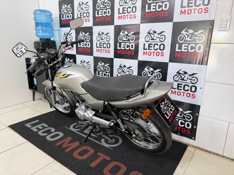 HONDA MOTOS CG 125 TITAN ES 2001/2001 LECO MOTOS VENÂNCIO AIRES / Carros no Vale