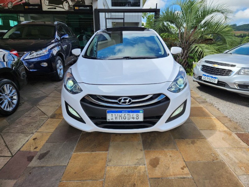 HYUNDAI I30 1.8 2014/2015 TS VEÍCULOS ANTA GORDA / Carros no Vale HYUNDAI I30 1.8 2014/2015 TS VEÍCULOS ANTA GORDA / Carros no Vale