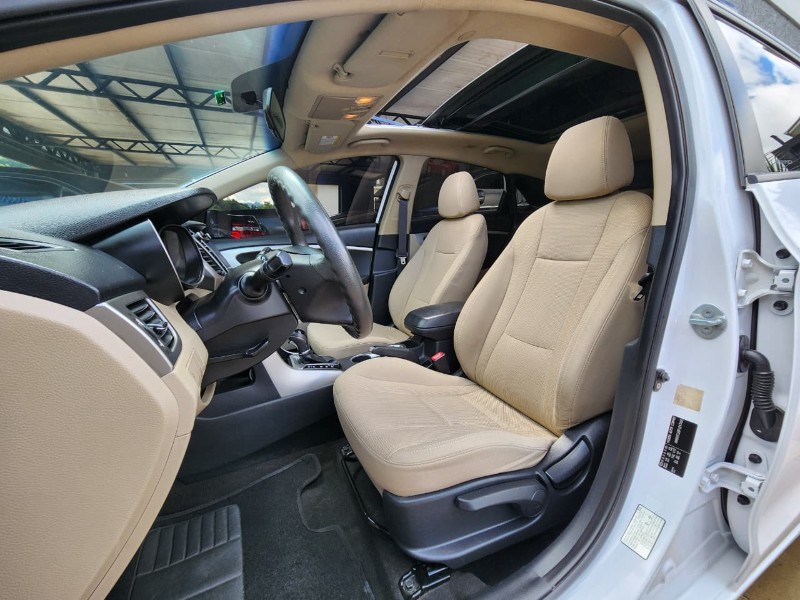 HYUNDAI I30 1.8 2014/2015 TS VEÍCULOS ANTA GORDA / Carros no Vale HYUNDAI I30 1.8 2014/2015 TS VEÍCULOS ANTA GORDA / Carros no Vale