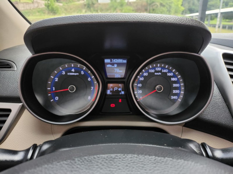 HYUNDAI I30 1.8 2014/2015 TS VEÍCULOS ANTA GORDA / Carros no Vale HYUNDAI I30 1.8 2014/2015 TS VEÍCULOS ANTA GORDA / Carros no Vale