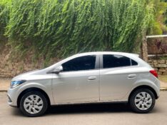 CHEVROLET ONIX LT 1.4 2015/2015 ESTAÇÃO DO CARRO ESTRELA / Carros no Vale