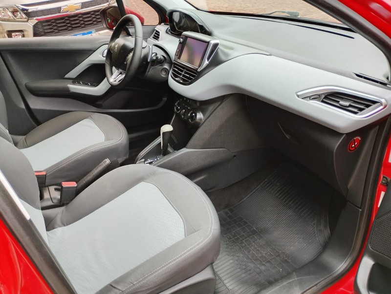 PEUGEOT 208 1.6 ACTIVE PACK 16V FLEX 4P AUTOMÁTICO /2015 CHIMA VEÍCULOS VENÂNCIO AIRES / Carros no Vale