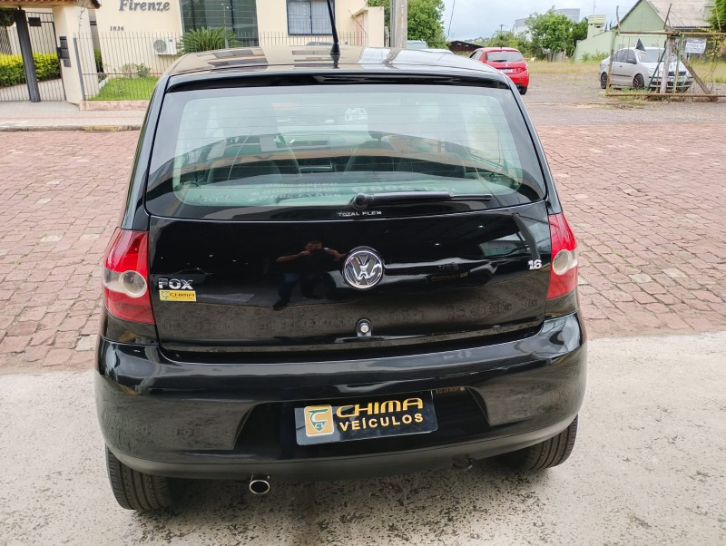 VOLKSWAGEN FOX 1.6 MI PLUS 8V FLEX 4P MANUAL /2008 CHIMA VEÍCULOS VENÂNCIO AIRES / Carros no Vale