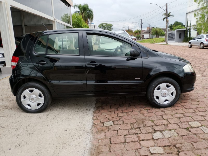 VOLKSWAGEN FOX 1.6 MI PLUS 8V FLEX 4P MANUAL /2008 CHIMA VEÍCULOS VENÂNCIO AIRES / Carros no Vale