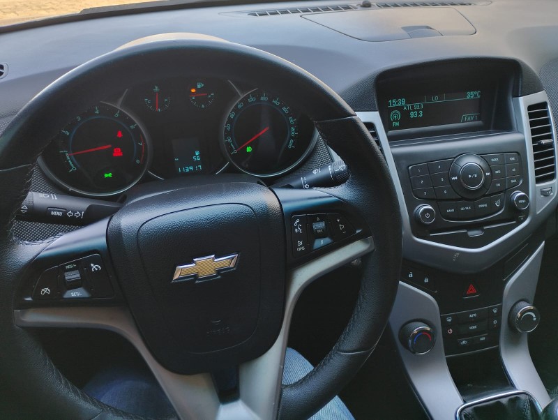 CHEVROLET CRUZE LT 1.8 16V FLEXPOWER 4P MEC. /2014 CHIMA VEÍCULOS VENÂNCIO AIRES / Carros no Vale