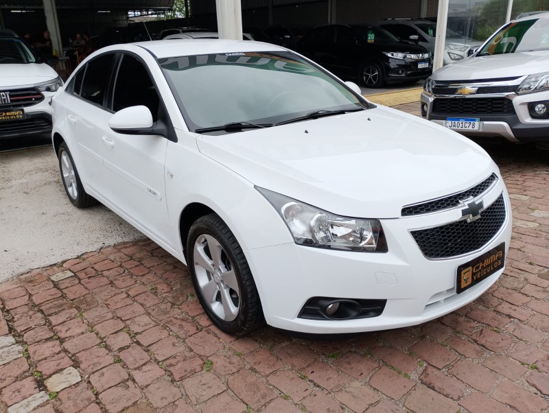 CHEVROLET CRUZE LT 1.8 16V FLEXPOWER 4P MEC. /2014 CHIMA VEÍCULOS VENÂNCIO AIRES / Carros no Vale