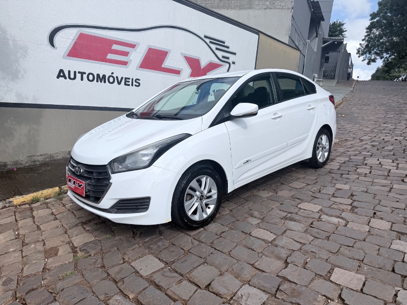 HYUNDAI HB20 SEDAN COMFORT 1.0 2017/2017 ELY AUTOMÓVEIS LAJEADO / Carros no Vale