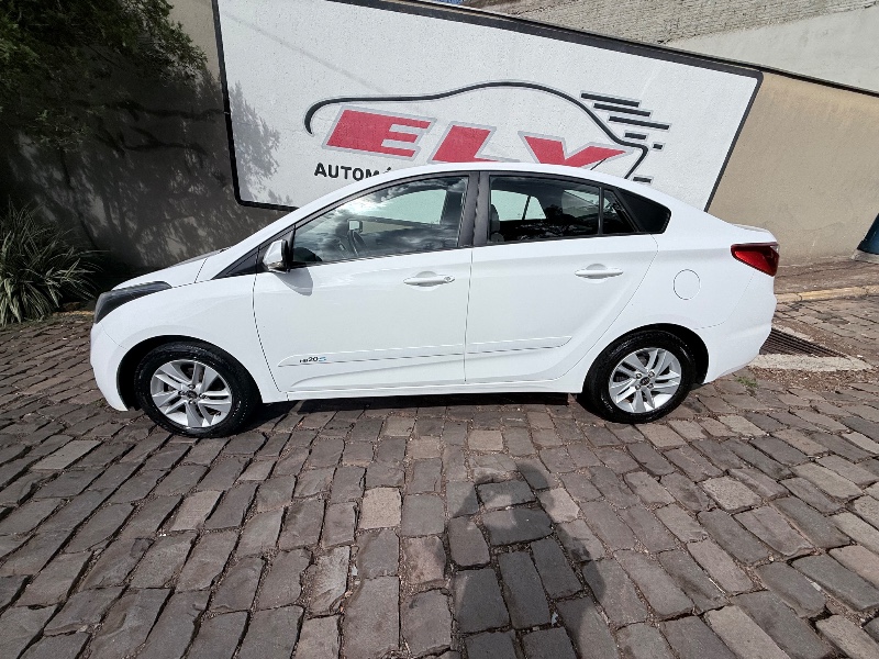 HYUNDAI HB20 SEDAN COMFORT 1.0 2017/2017 ELY AUTOMÓVEIS LAJEADO / Carros no Vale