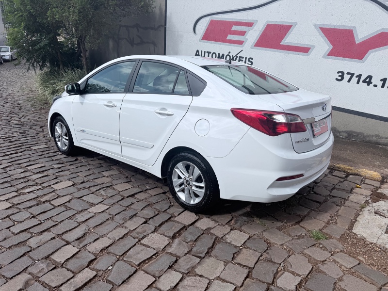 HYUNDAI HB20 SEDAN COMFORT 1.0 2017/2017 ELY AUTOMÓVEIS LAJEADO / Carros no Vale