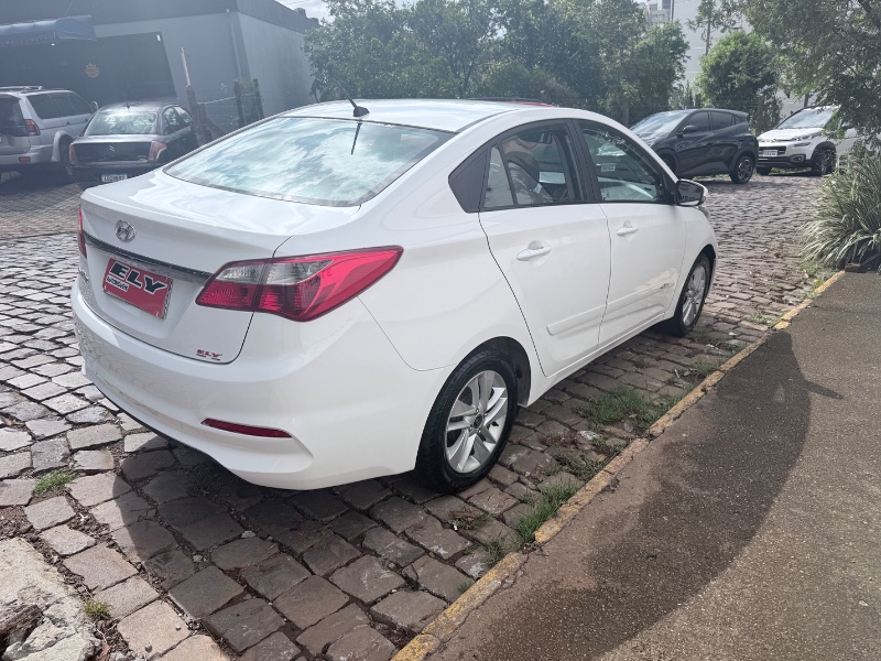 HYUNDAI HB20 SEDAN COMFORT 1.0 2017/2017 ELY AUTOMÓVEIS LAJEADO / Carros no Vale
