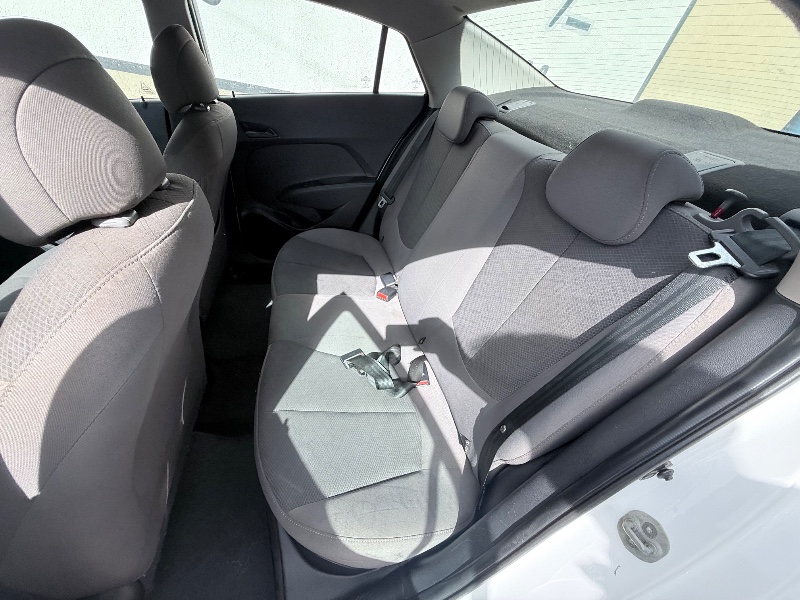 HYUNDAI HB20 SEDAN COMFORT 1.0 2017/2017 ELY AUTOMÓVEIS LAJEADO / Carros no Vale