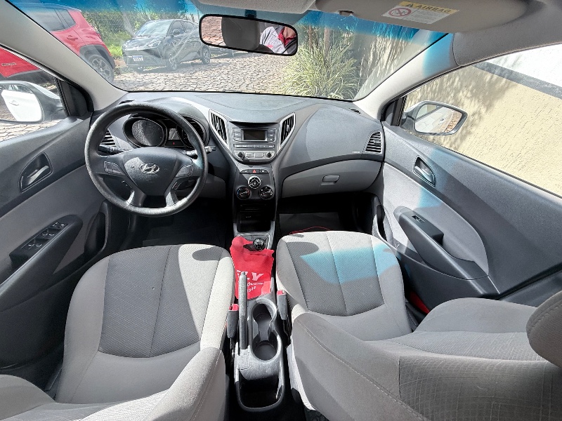 HYUNDAI HB20 SEDAN COMFORT 1.0 2017/2017 ELY AUTOMÓVEIS LAJEADO / Carros no Vale