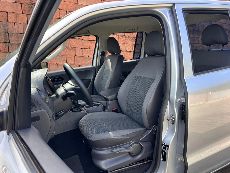 VOLKSWAGEN AMAROK CD2.0 16V/S CD2.0 16V TDI 4X4 DIE 2013/2013 LS MULTIMARCAS VENÂNCIO AIRES / Carros no Vale