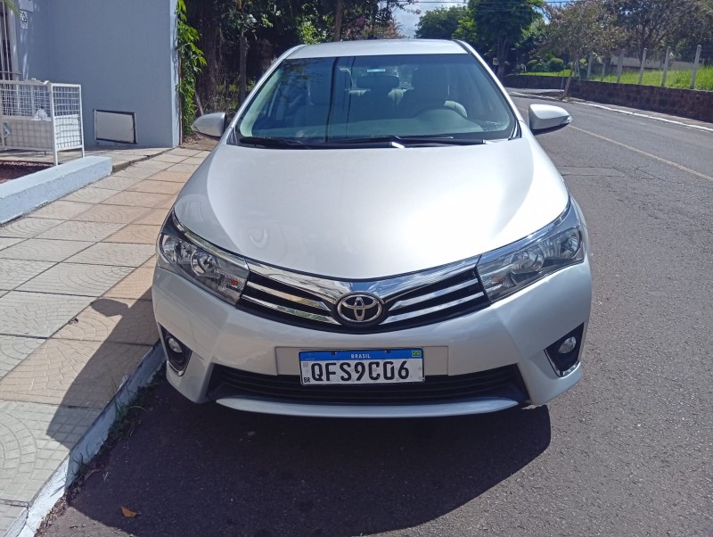 TOYOTA COROLLA 1.8 GLI 16V FLEX 4P AUTOMÁTICO 2016/2017 ALTERNATIVA VEÍCULOS LAJEADO / Carros no Vale