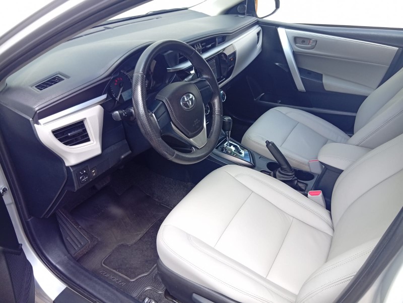 TOYOTA COROLLA 1.8 GLI 16V FLEX 4P AUTOMÁTICO 2016/2017 ALTERNATIVA VEÍCULOS LAJEADO / Carros no Vale