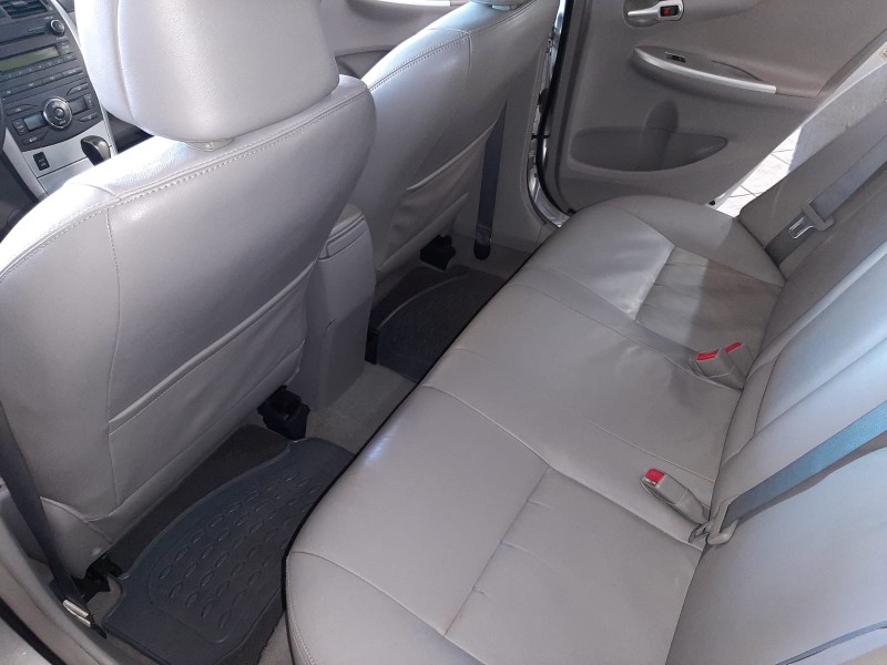 TOYOTA COROLLA 2.0 XEI 2011/2012 RENAUTO VEÍCULOS LAJEADO / Carros no Vale TOYOTA COROLLA 2.0 XEI 2011/2012 RENAUTO VEÍCULOS LAJEADO / Carros no Vale