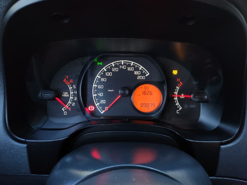 FIAT STRADA WORKING 1.4 2013/2014 TS VEÍCULOS ANTA GORDA / Carros no Vale