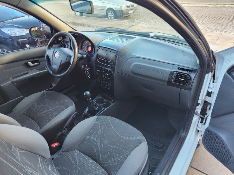 FIAT STRADA WORKING 1.4 2013/2014 TS VEÍCULOS ANTA GORDA / Carros no Vale