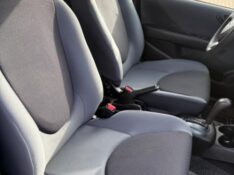 HONDA FIT 1.4 LX 8V GASOLINA 4P AUTOMÁTICO 2006/2006 NEURI VEÍCULOS LAJEADO / Carros no Vale