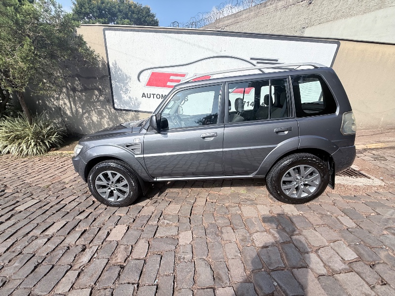 MITSUBISHI PAJERO TR4 2.0 4X2 16V 140CV FLEX 4P AUTOMÁTICO 2013/2013 ELY AUTOMÓVEIS LAJEADO / Carros no Vale