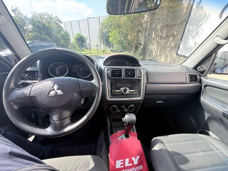 MITSUBISHI PAJERO TR4 2.0 4X2 16V 140CV FLEX 4P AUTOMÁTICO 2013/2013 ELY AUTOMÓVEIS LAJEADO / Carros no Vale