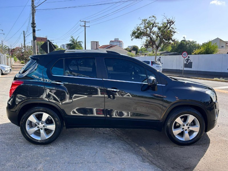 CHEVROLET TRACKER LTZ 1.8 16V FLEX 4X2 AUT. 2014/2014 LS MULTIMARCAS VENÂNCIO AIRES / Carros no Vale CHEVROLET TRACKER LTZ 1.8 16V FLEX 4X2 AUT. 2014/2014 LS MULTIMARCAS VENÂNCIO AIRES / Carros no Vale