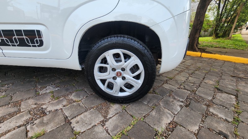 FIAT UNO 1.0 EVO VIVACE 8V 2014/2014 FERNANDO AUTOMÓVEIS | REVENDA DE CARROS ARROIO DO MEIO ARROIO DO MEIO / Carros no Vale