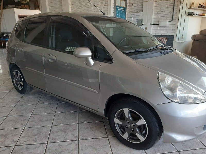 HONDA FIT 1.4 LXL 2006/2007 RENAUTO VEÍCULOS LAJEADO / Carros no Vale